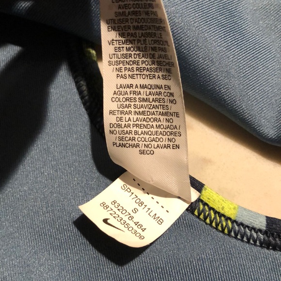 Used Nike sports bra - Picture 3 of 4